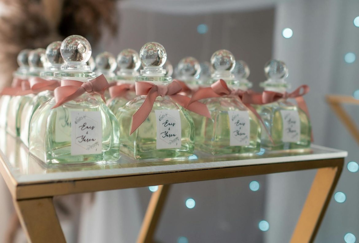 Exploring-Opportunities-in-Cheap-Perfumes-Wholesale-for-Businesses